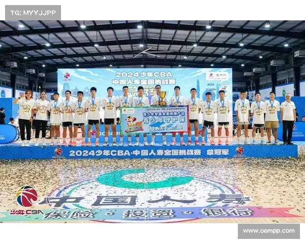 CBA宿敌再度碰撞 两队激烈对决书写新篇章 激情四溢的赛场将见证传奇延续 CBA宿敌再度碰撞 两队激烈对决书写新篇章 激情四溢的赛场将见证传奇延续